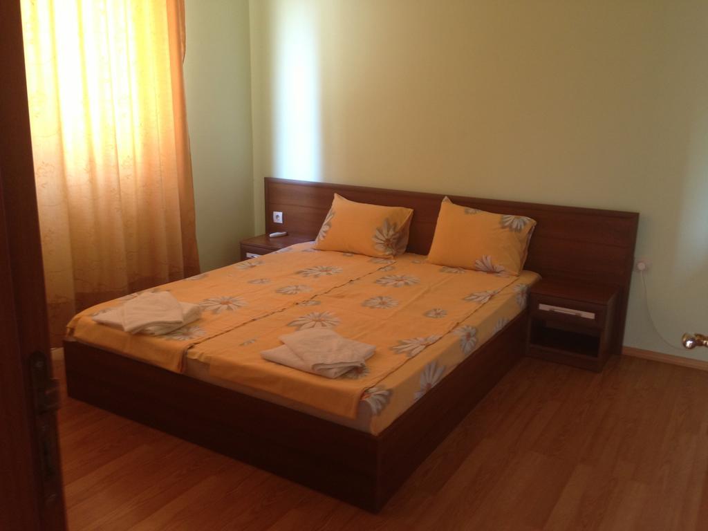 Gardenia Apartments Primorsko Room photo